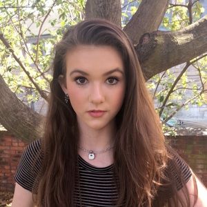 Meet your Posher, Annie